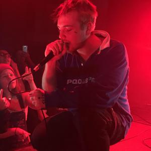 暗黑强奸无码三区
